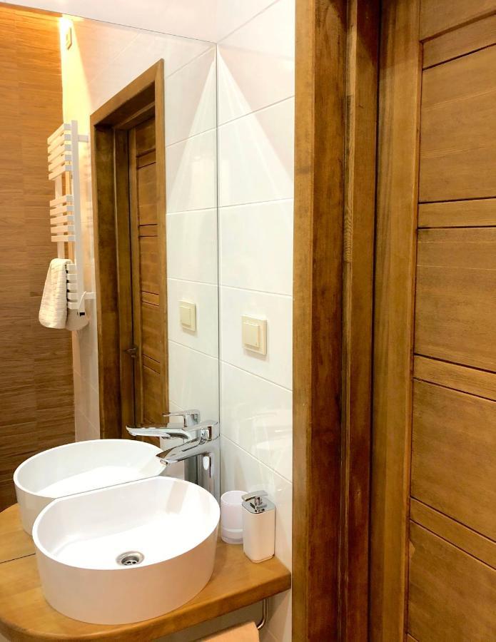 Centrally Located Apartment Overlooking Vermanes Park Ρίγα Εξωτερικό φωτογραφία