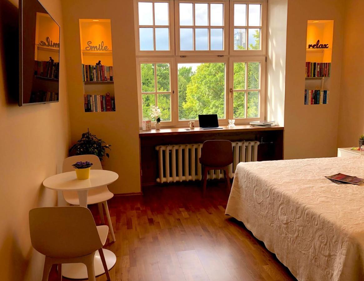 Centrally Located Apartment Overlooking Vermanes Park Ρίγα Εξωτερικό φωτογραφία